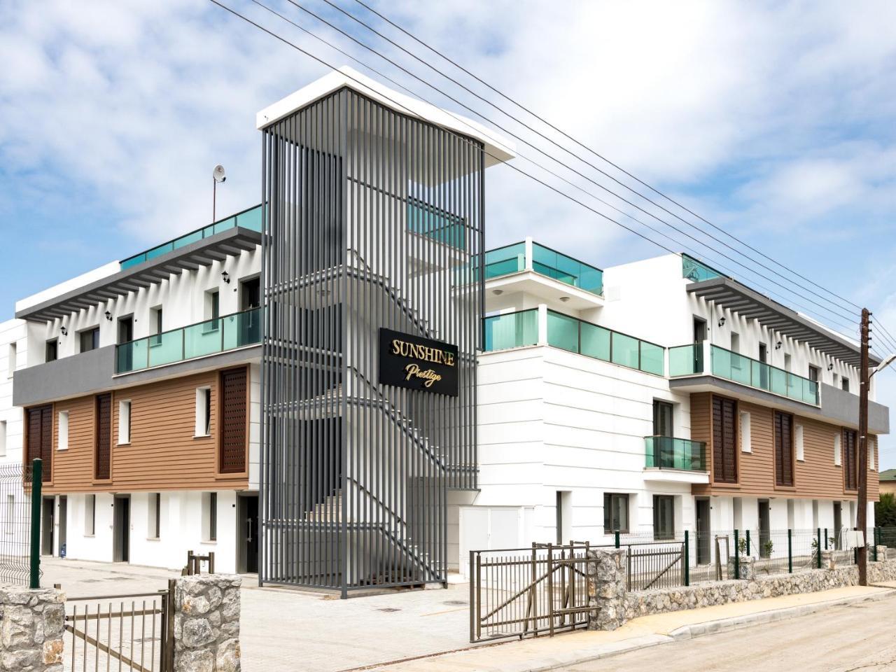 Sunshine Prestige Apartments Agios Georgios  Exteriör bild